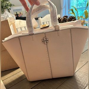 NWT - Tory Burch Carryall